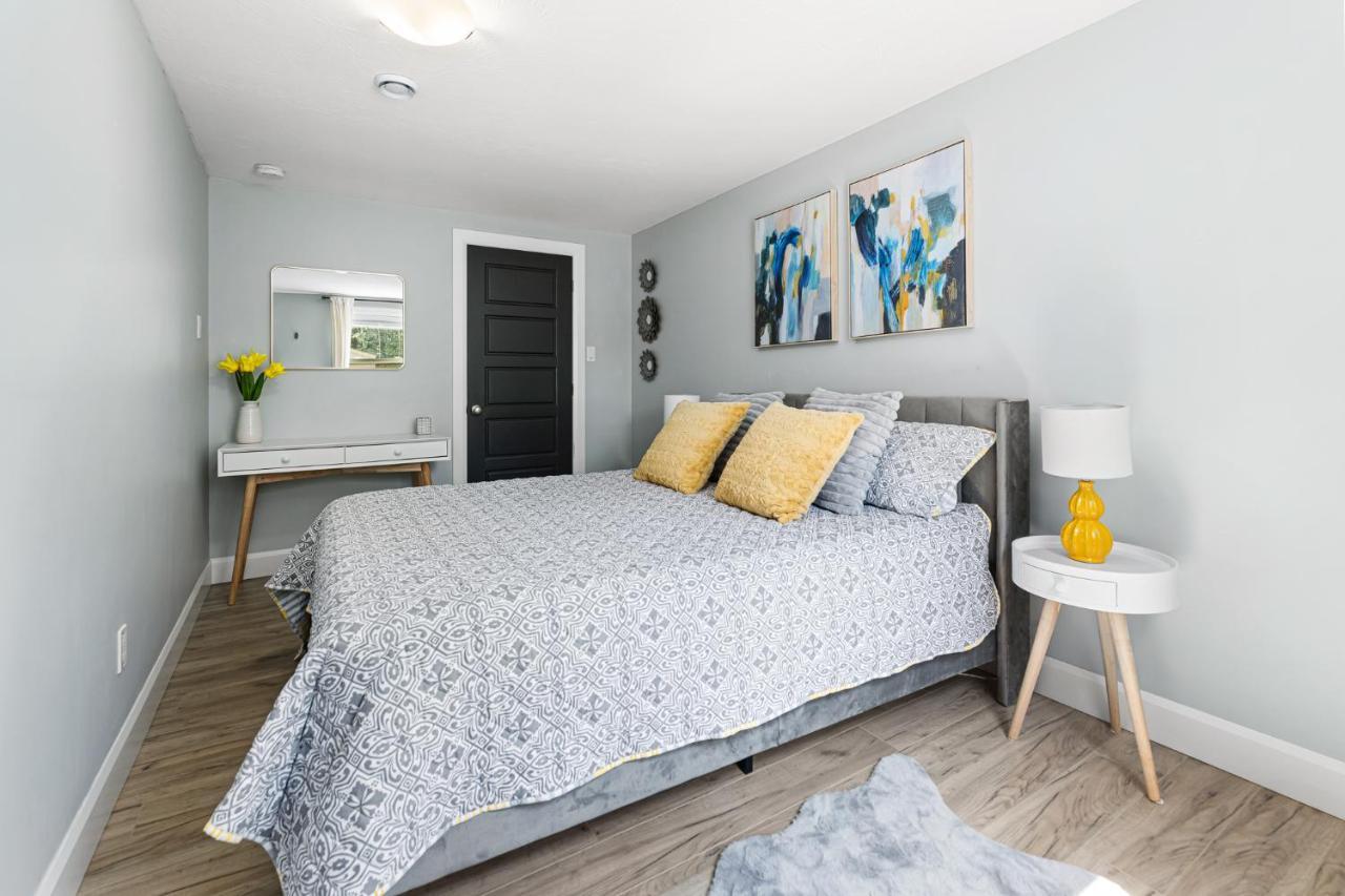 One Bedroom Apartment Moncton North ! Zewnętrze zdjęcie